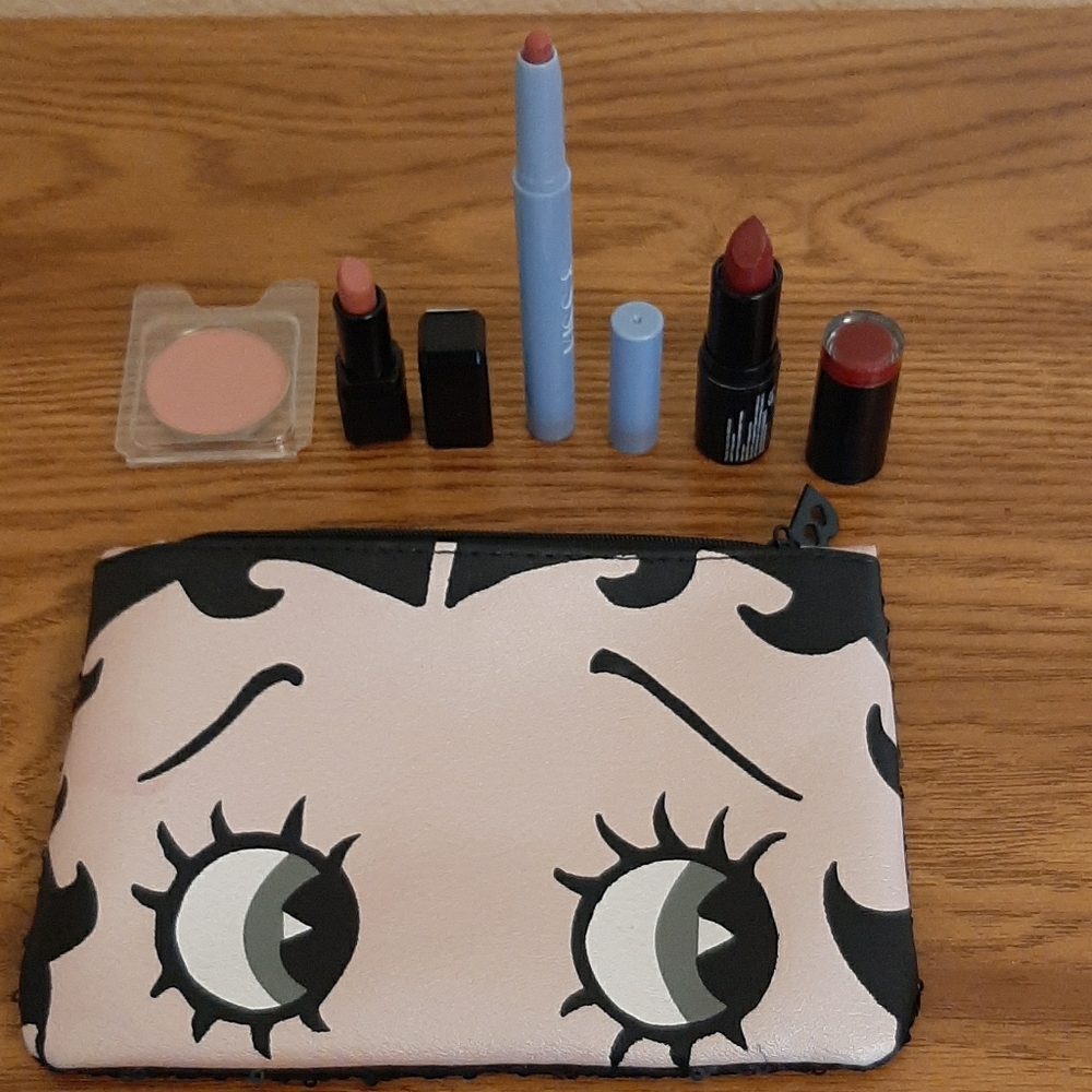 Makeup  Ipsy products
